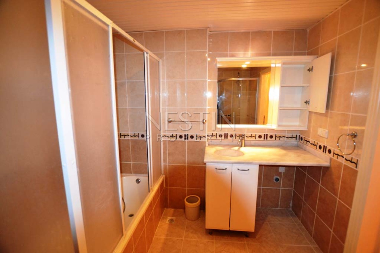 Просторная квартира 2+1 в районе Кестель в 100 м от моря фото 21