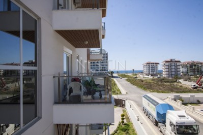 Квартира 1+1 в комплексе района Кестель с видом на море и горы фото 17