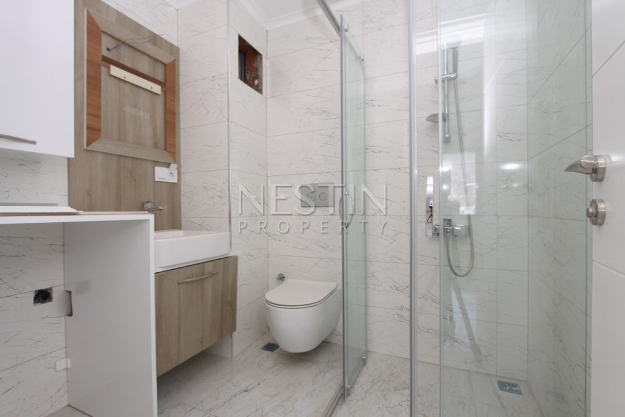 Квартира 1+1 в комплексе района Кестель с видом на море и горы фото 18