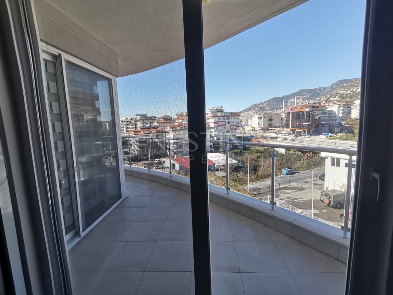 Просторная квартира 2+1 с видом на море и горы в районе Джикджилли фото 26