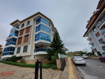 Просторная квартира 2+1 в районе Кестель в 150 м от моря фото 1