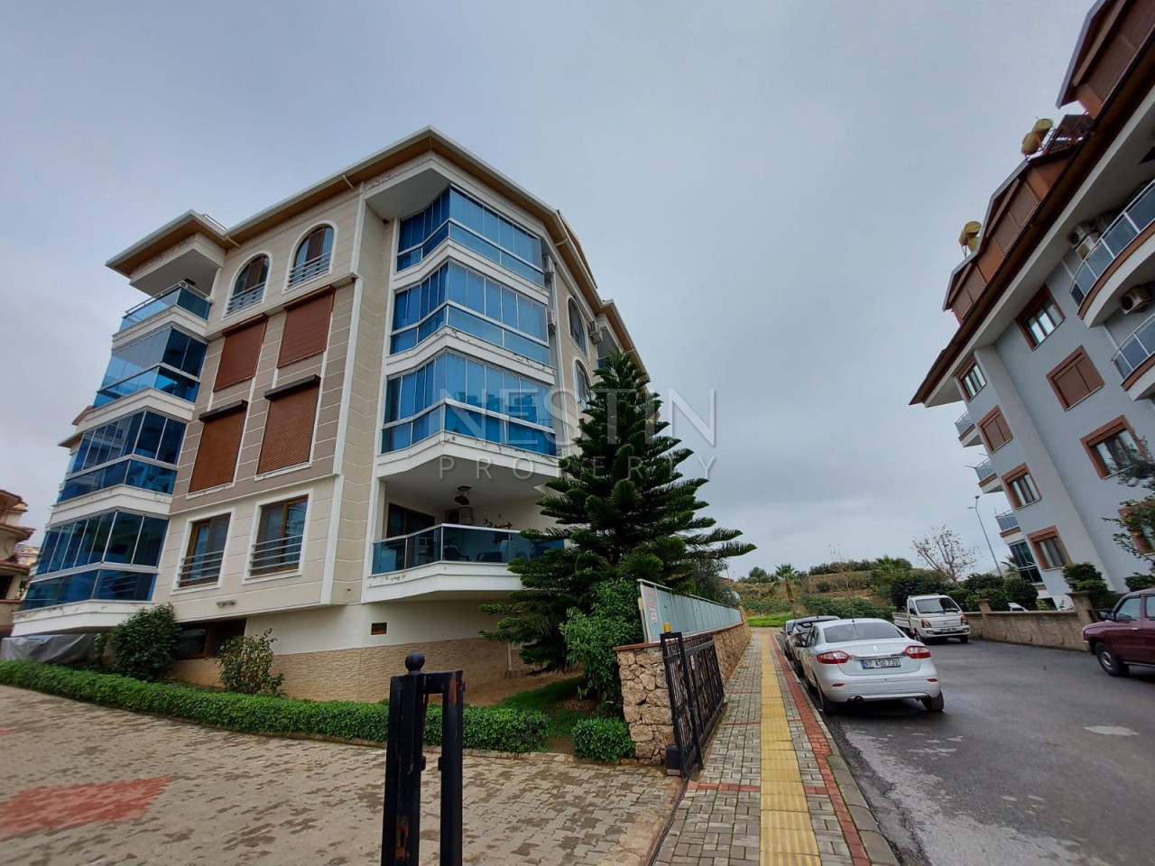 Просторная квартира 2+1 в районе Кестель в 150 м от моря фото 1