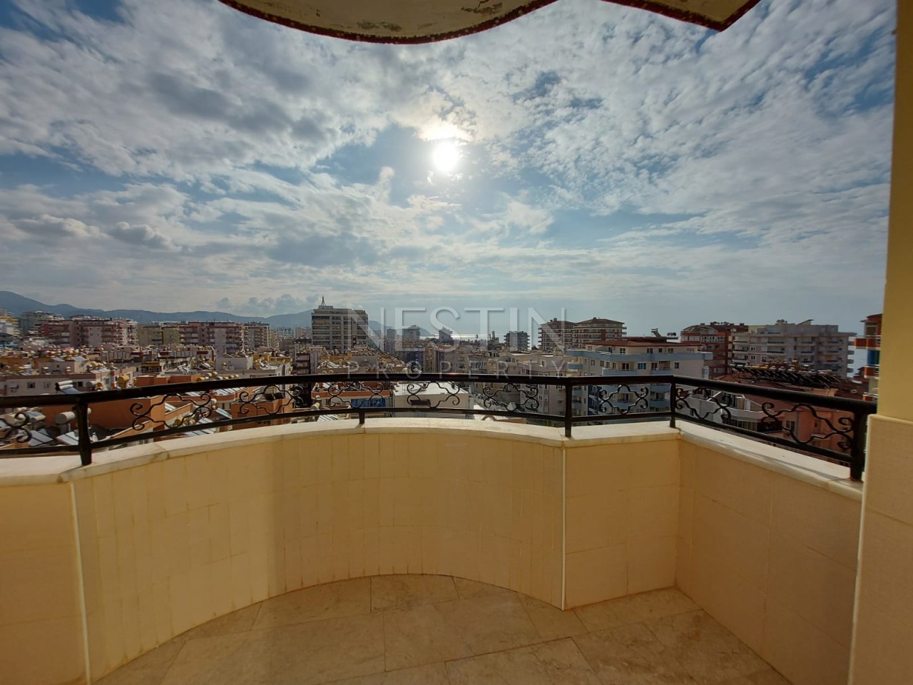 Апартаменты 3+1 с панорамным видом на город и море в районе Махмутлар фото 37