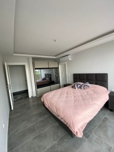 Шикарный пентхаус 3+1 с видом на море и частным бассейном в районе Каргыджак фото 10