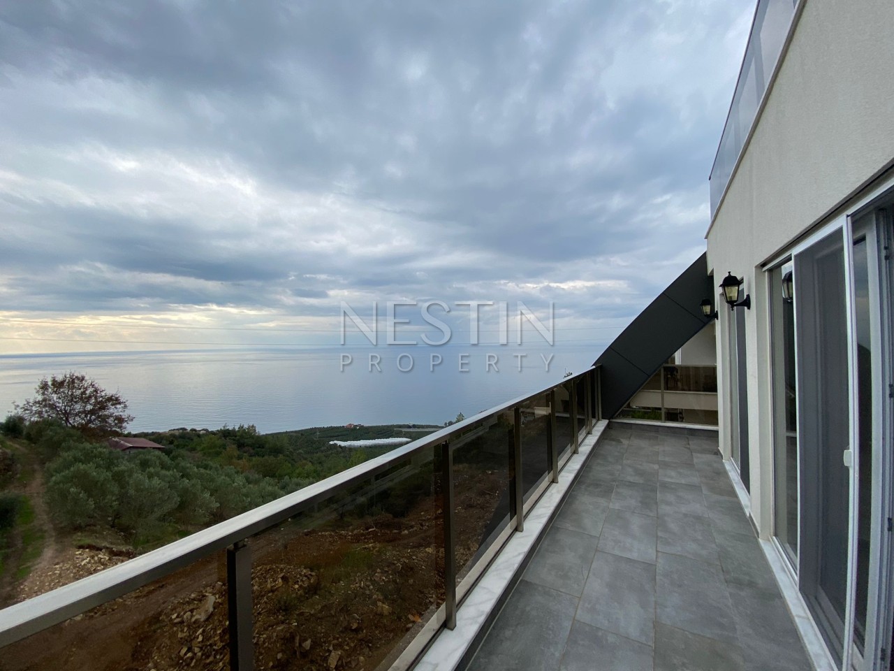 Шикарный пентхаус 3+1 с видом на море и частным бассейном в районе Каргыджак фото 20