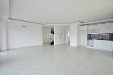 Просторный пентхаус 5+1 в районе Кестель с видом на море и горы фото 20