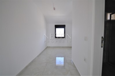 Просторный пентхаус 5+1 в районе Кестель с видом на море и горы фото 37