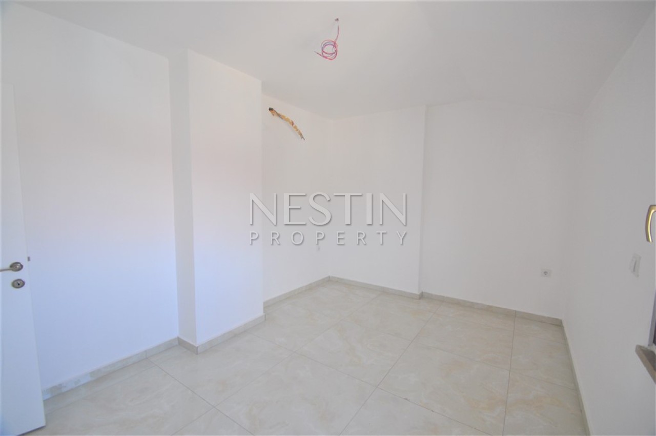 Просторный пентхаус 5+1 в районе Кестель с видом на море и горы фото 42