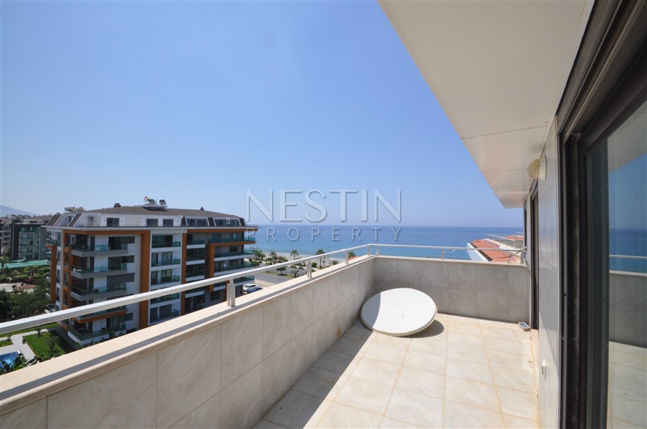 Просторный пентхаус 5+1 в районе Кестель с видом на море и горы фото 47