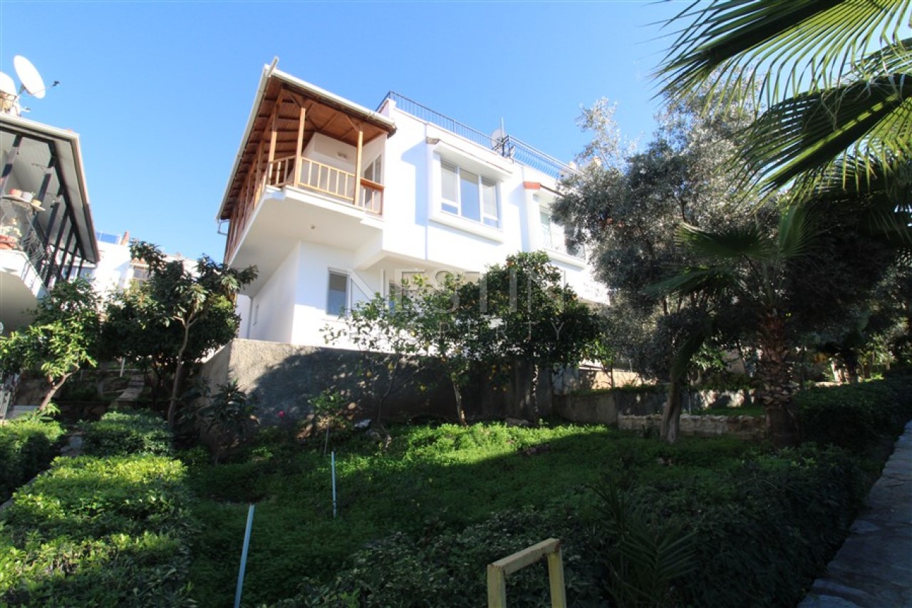 Бюджетная вилла 3+1 в районе Каргыджак с видом на море фото 1