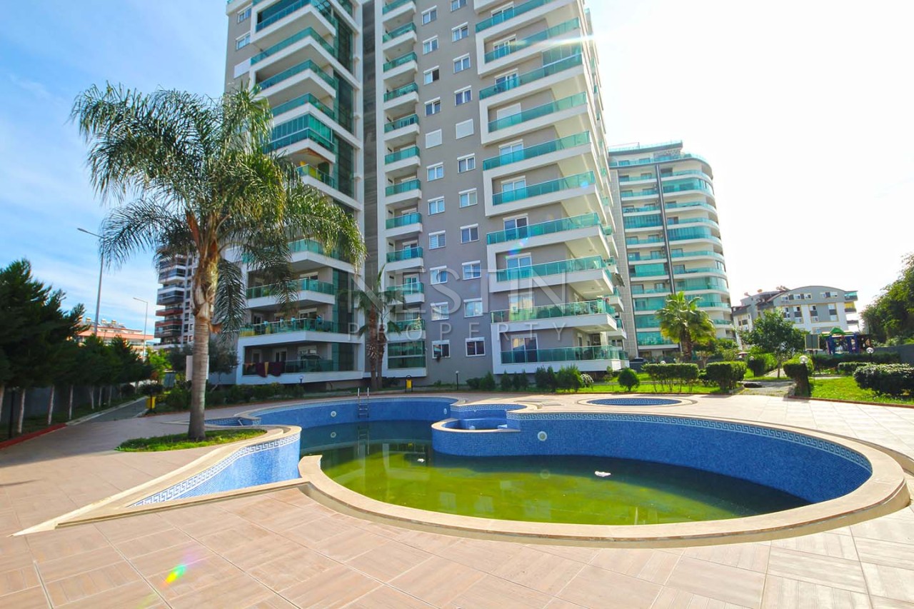 Просторная квартира 3+1 с отдельной кухней в районе Махмутлар фото 1