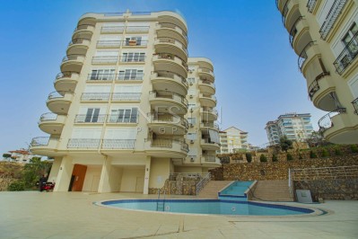 Просторная квартира 1+1 в районе Авсаллар с видом на море фото 1