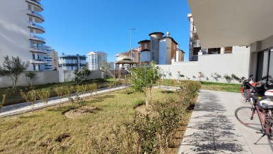 Большая квартира 2+1 с отдельной кухней в хорошем комплексе районе Махмутлар фото 3