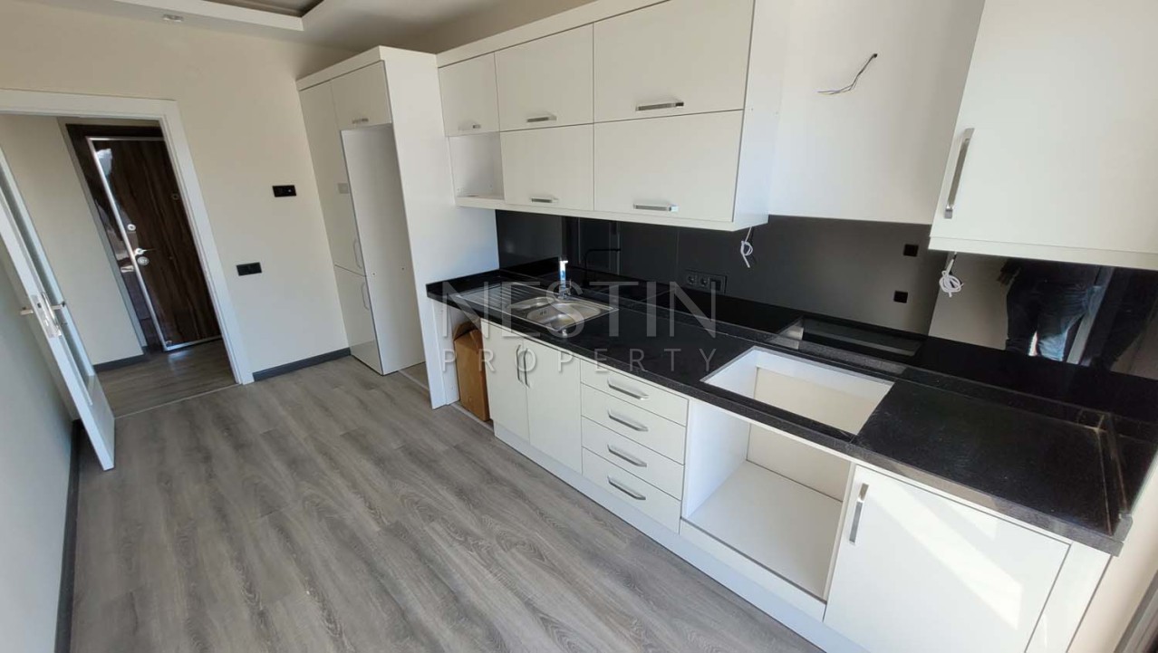 Большая квартира 2+1 с отдельной кухней в хорошем комплексе районе Махмутлар фото 27