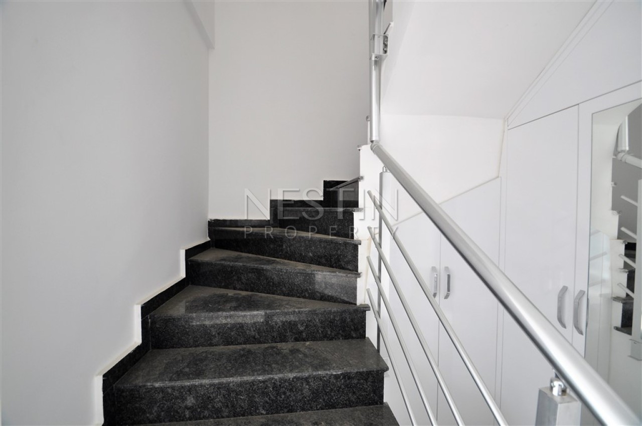 Квартира пентхаус 2+1 с красивым видом на горы в районе Махмутлар фото 21