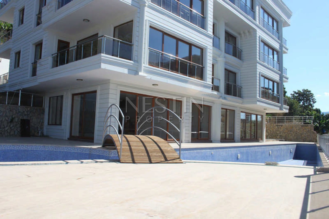 Пентхаус 4+1 в центре города Аланья с шикарным видом на море и горы фото 2