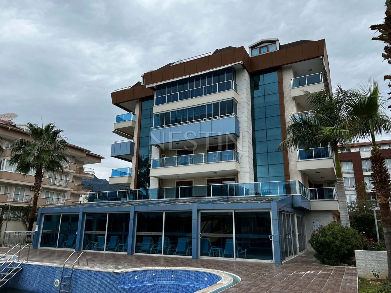 Уютная и просторная квартира в хорошем комплексе района Оба фото 1