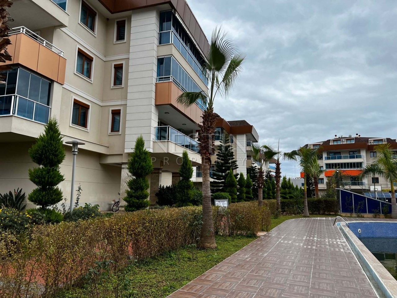 Уютная и просторная квартира в хорошем комплексе района Оба фото 2