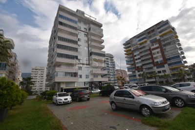 Просторная квартира 2+1 с отдельной кухней в районе Махмутлар с 50 м от моря фото 2