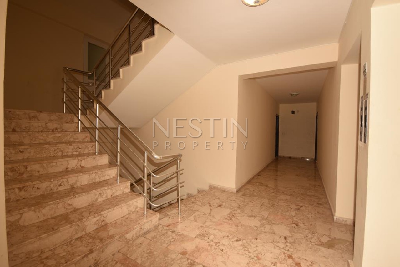 Просторная квартира 2+1 с отдельной кухней в районе Махмутлар с 50 м от моря фото 7