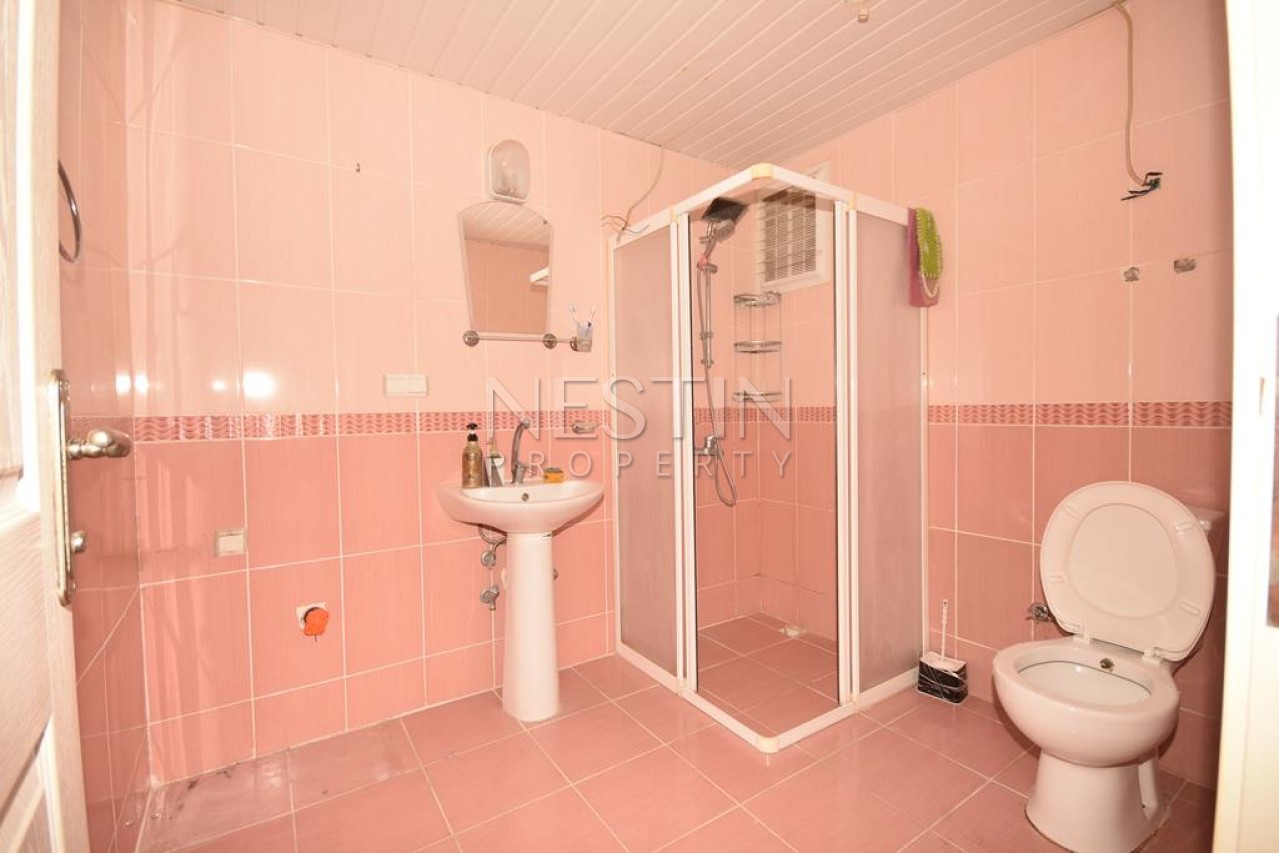 Просторная квартира 2+1 с отдельной кухней в районе Махмутлар с 50 м от моря фото 34