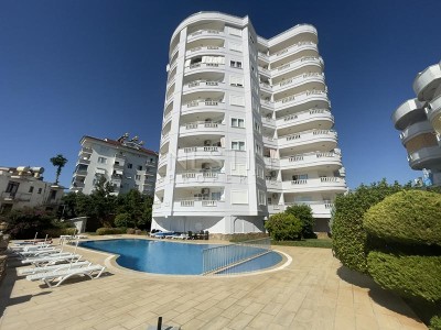 Квартира пентхаус 3+1 в районе Тосмур с видом на море фото 1