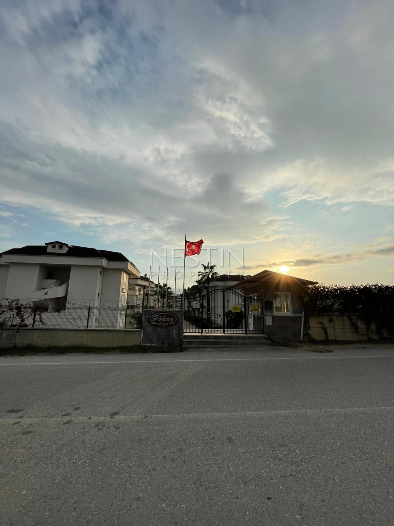 Пентхаус 2+1 в районе Тюрклер в 400 м от моря фото 2