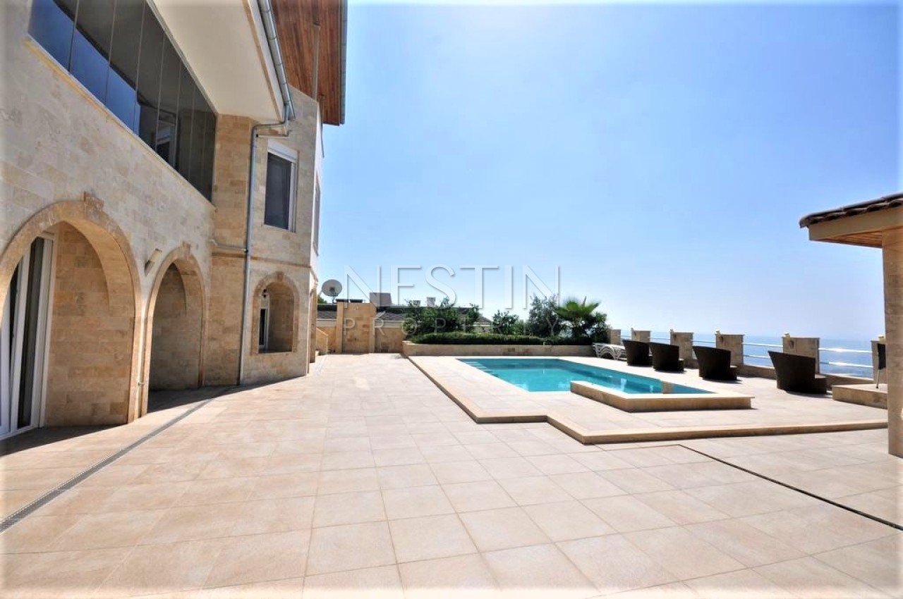 Просторная вилла 4+1 с панорамным видом на море и город фото 4