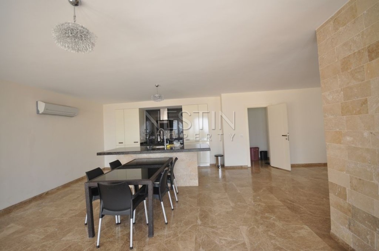 Просторная вилла 4+1 с панорамным видом на море и город фото 9