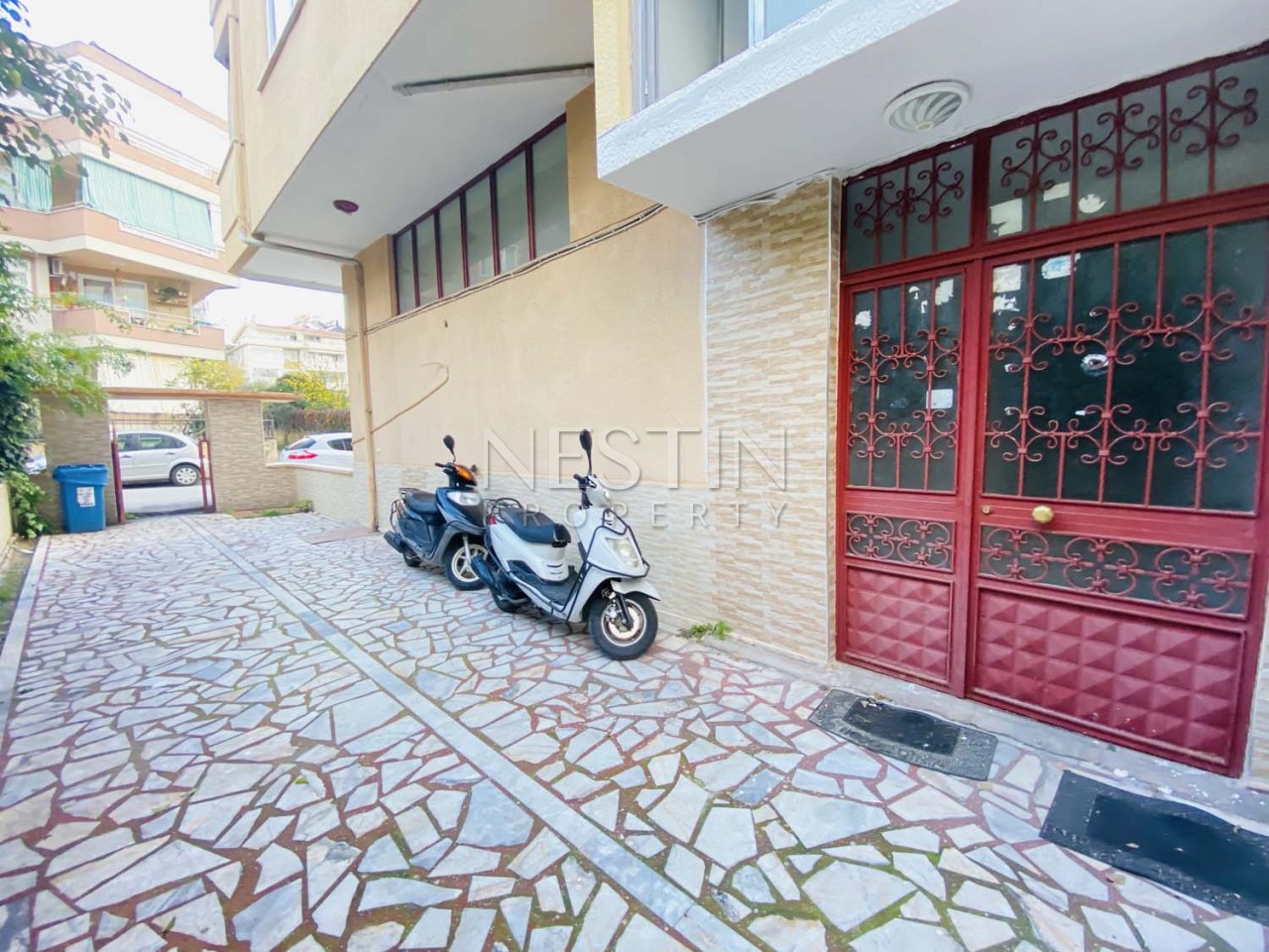 Большая квартира 1+1 с отдельной кухней в центре города Аланья фото 3