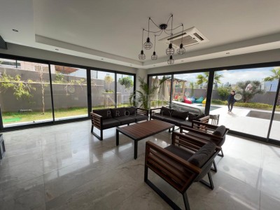 Квартира 1+1 в большой террасой в новом ЖК в центре города Аланья фото 8