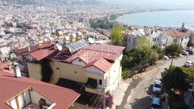 Дуплекс вилла 3+1 в центре города Аланья с красивым видом на горы и море фото 3