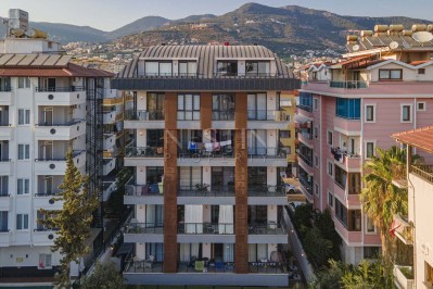 Стильная квартира пентхаус 2+1 в центре города Аланья в 150 м от моря фото 1