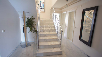 Большая квартира пентхаус 4+1 в районе Тосмур в 50 м от моря фото 15