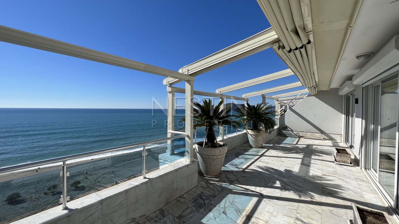 Большая квартира пентхаус 4+1 в районе Тосмур в 50 м от моря фото 26