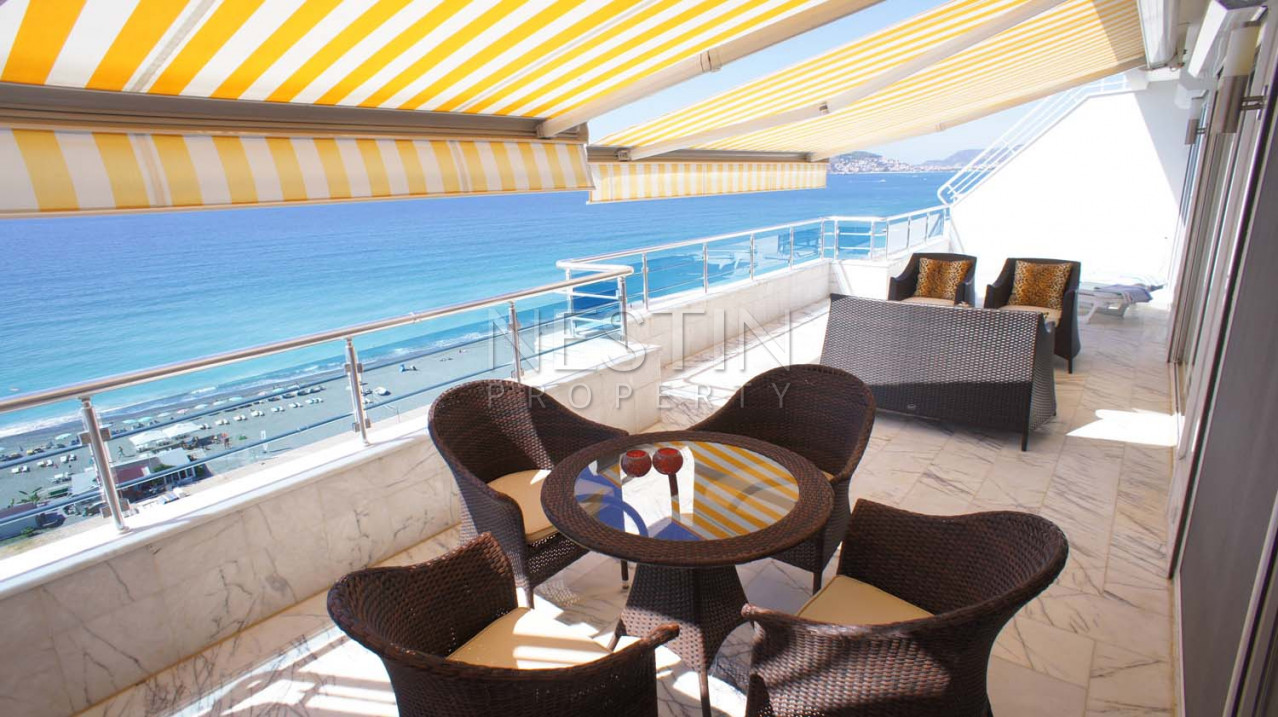 Большая квартира пентхаус 4+1 в районе Тосмур в 50 м от моря фото 35