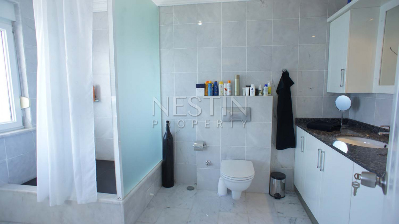 Большая квартира пентхаус 4+1 в районе Тосмур в 50 м от моря фото 42