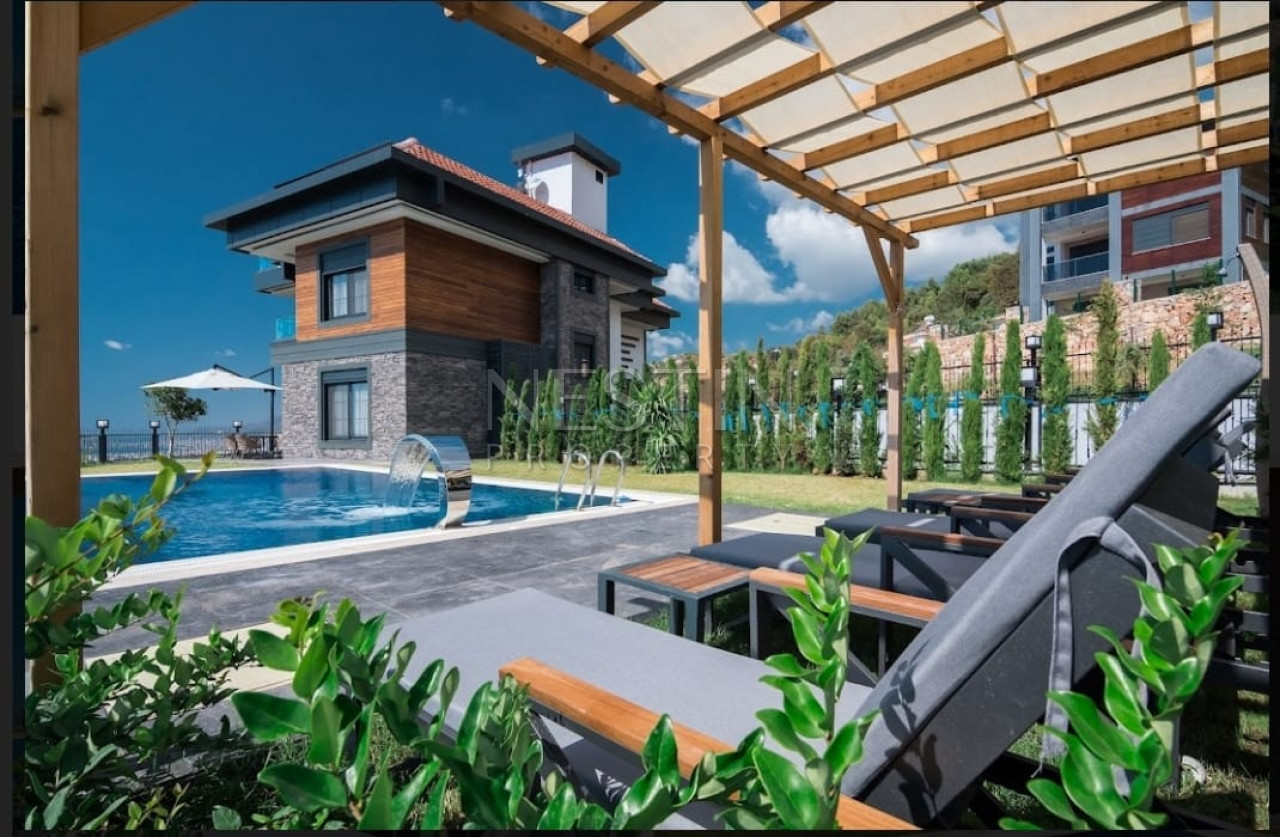 Шикарная, дизайнерская вилла 4+2 в районе Кестель фото 8