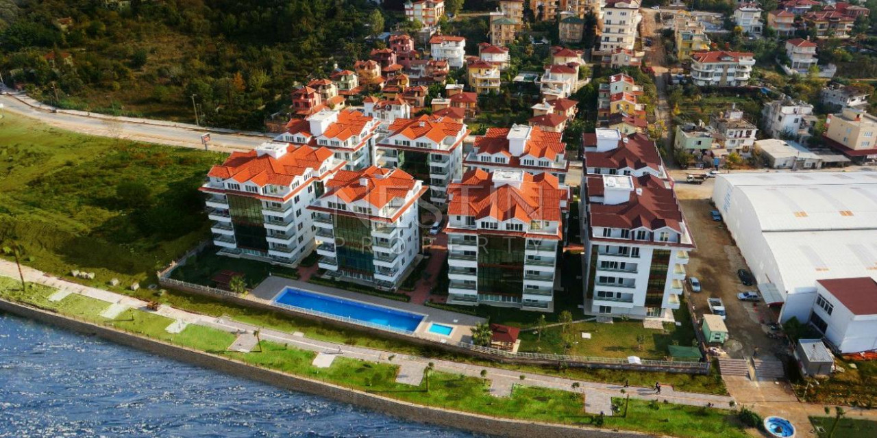 Квартира пентхаус 4+1 в хорошем комплексе района Кестель фото 1