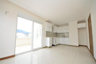 Большая квартира пентхаус 5+1 в районе Махмутлар с красивым видом фото 11