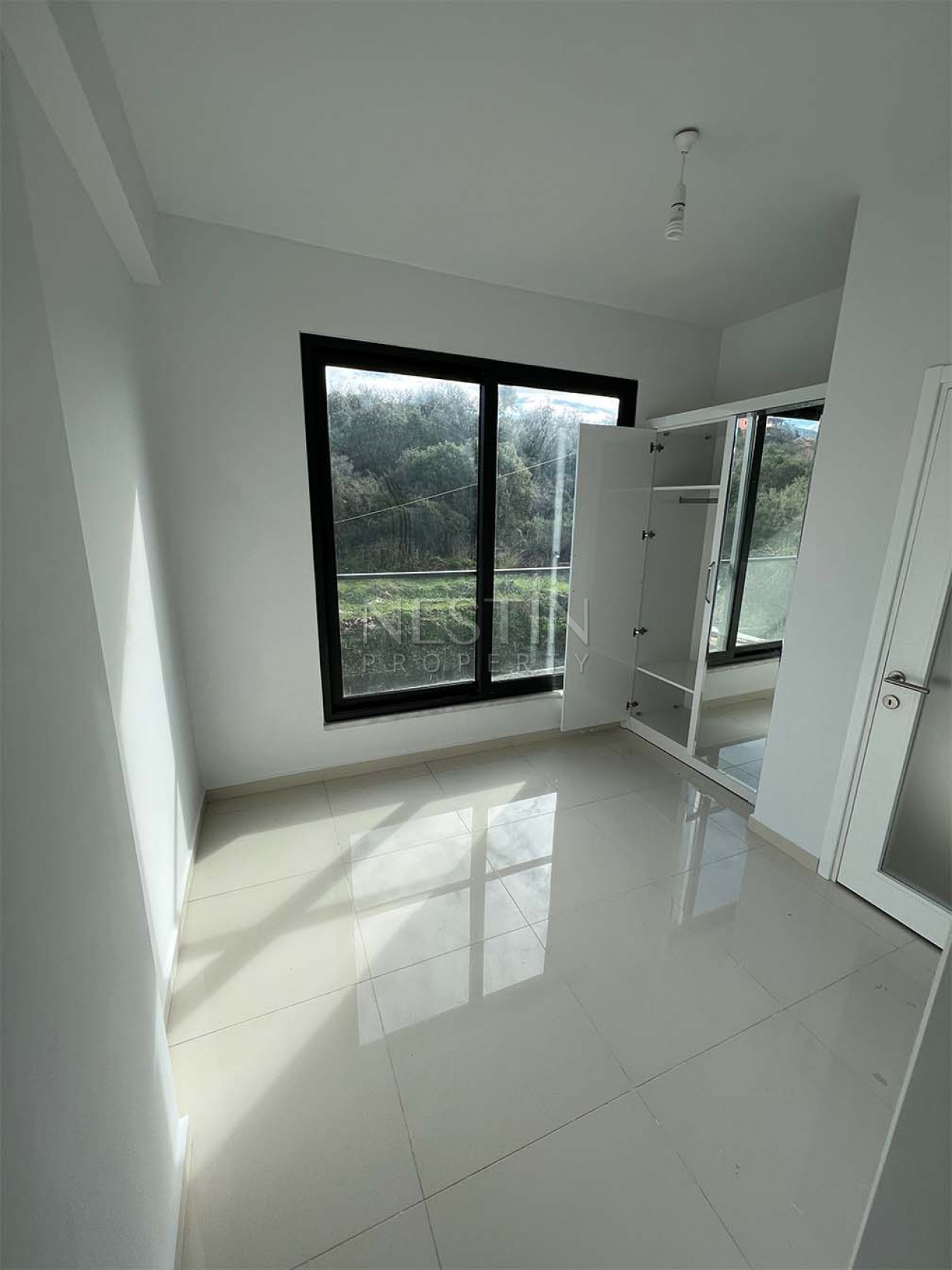 Светлая квартира 1+1 в комплексе района Кестель фото 15