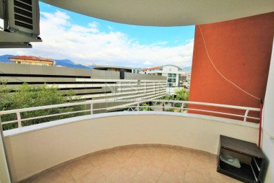 Светлая квартира 2+1 в районе Тосмур, в 300 м от Средиземного моря фото 15