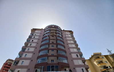 Квартира 2+1 в районе Джикджилли, с красивым видом на горы, море и крепость фото 1