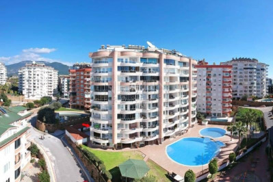 Квартира пентхаус 3+1 в районе Тосмур в 600 м от моря фото 1