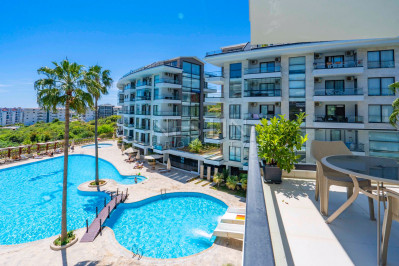 Квартира 3+1 в районе Кестель, в жилом комплексе с отельной инфраструктурой фото 1