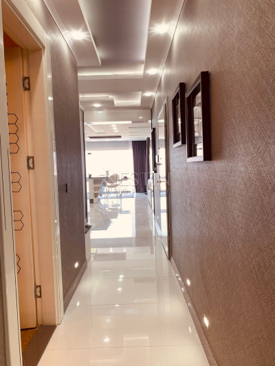 Шикарная квартира 3+1 в центре города Аланья с видом на море и горы фото 2