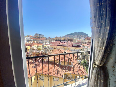 Квартира с отдельной кухней 2+1 в центре Аланьи фото 32