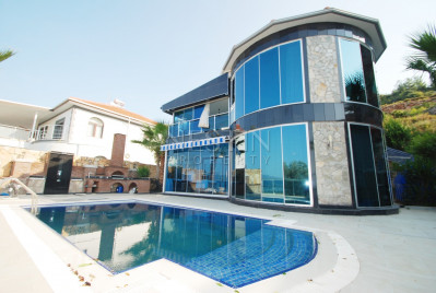 Просторная вилла 4+1 в районе Кестель, в 1500 м от Средиземного моря фото 2