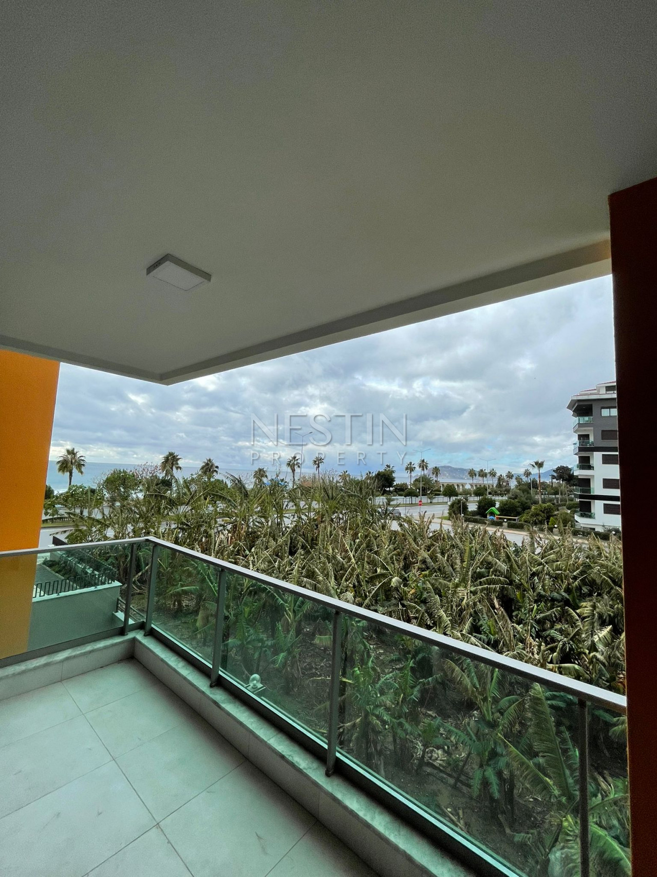 Светлая квартира 1+1 в районе Кестель, в 50 м от Средиземного моря фото 26