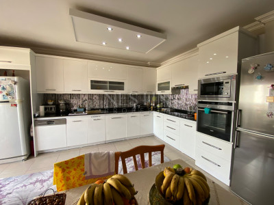 Большая квартира пентхаус 4+1 в районе Кестель в 150 м от моря фото 52